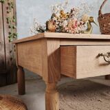 Beautiful oak coffee table