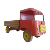 Camion ancien en bois