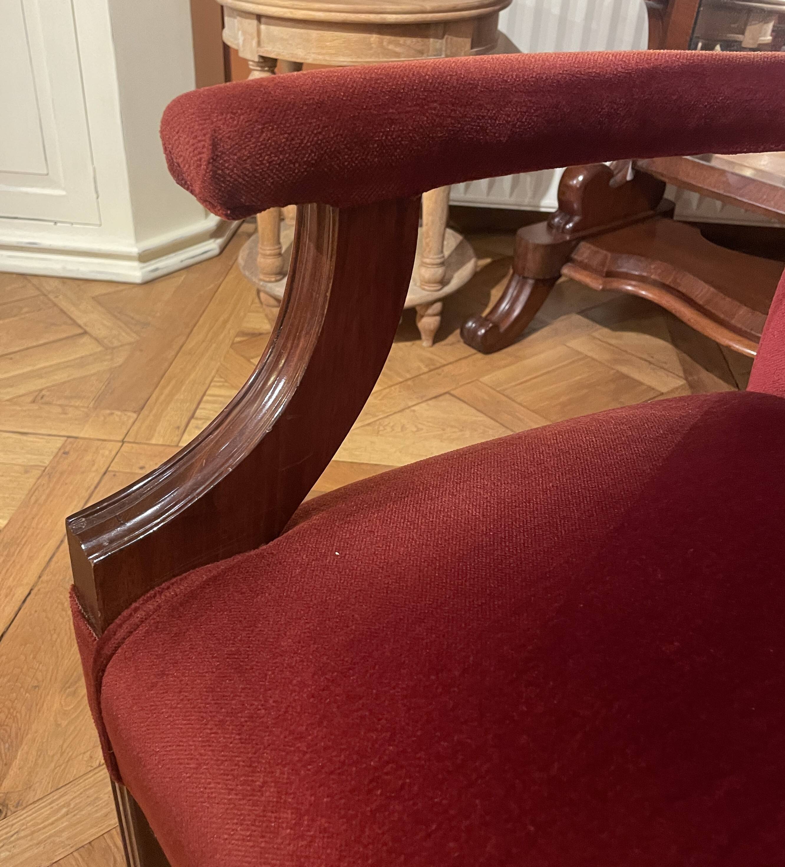fauteuil de bureau en acajou et velours rouge