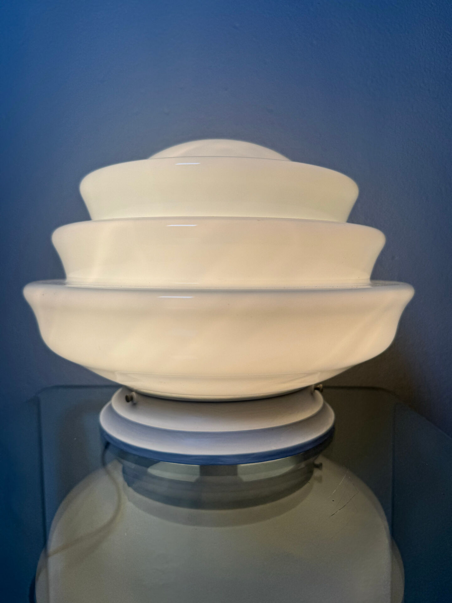 Lampe opaline skyscraper Art Déco