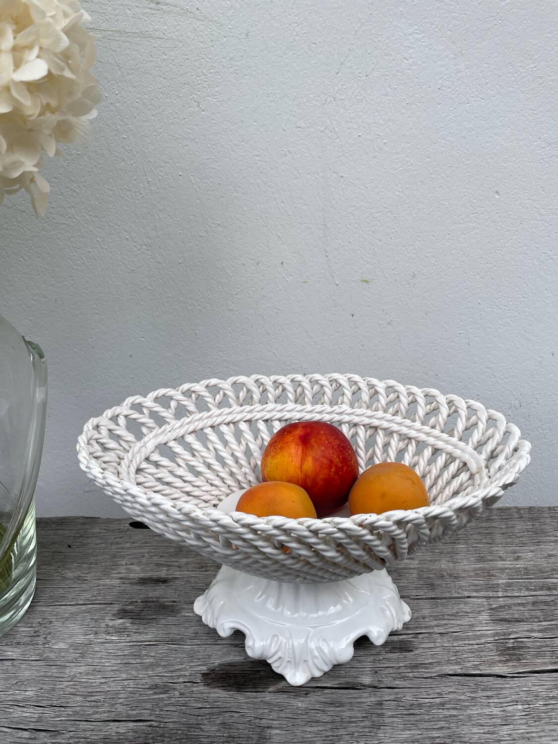 White woven ceramic fruit bowl