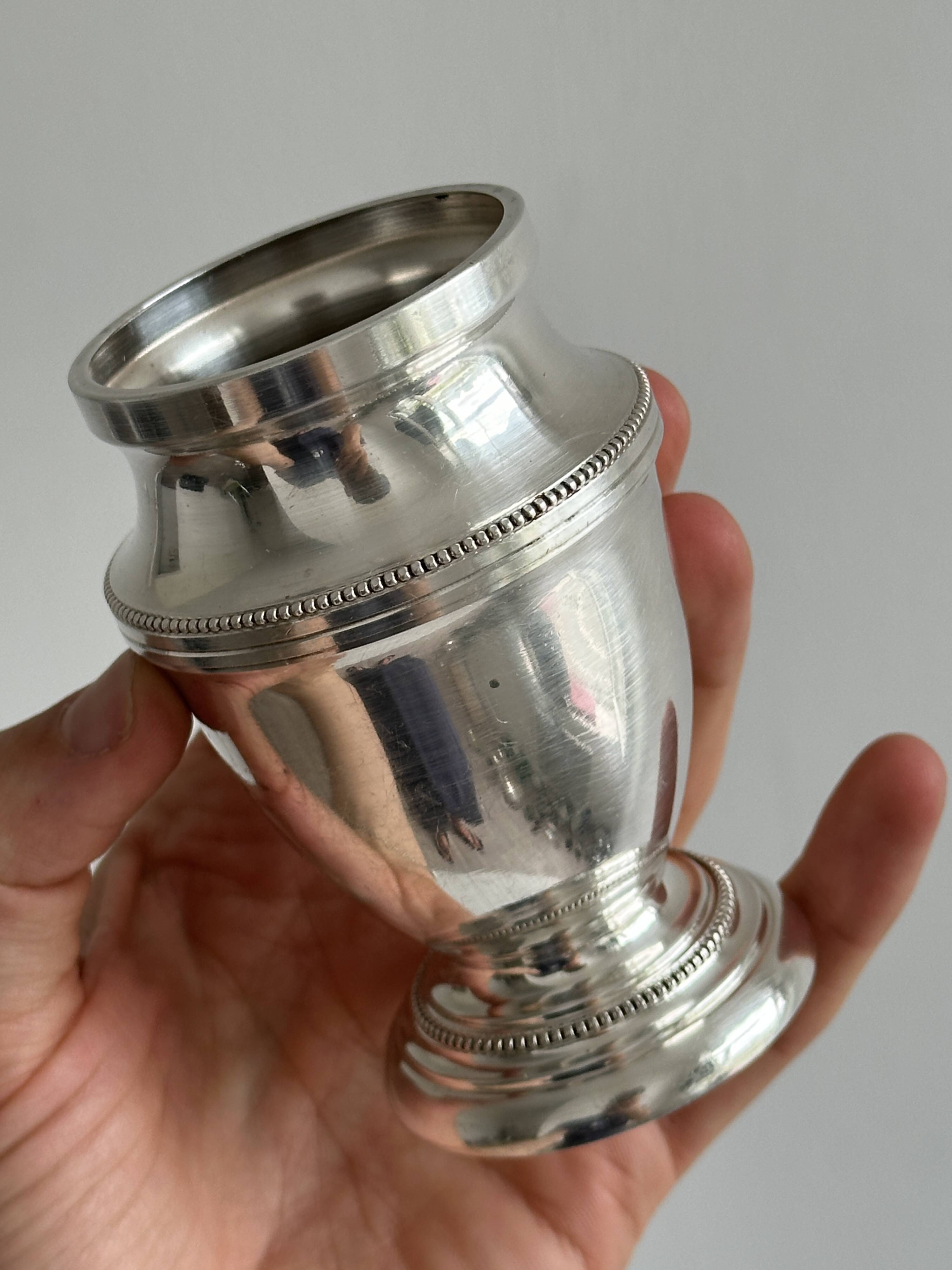 Silver metal duo, small vase and decorative pot