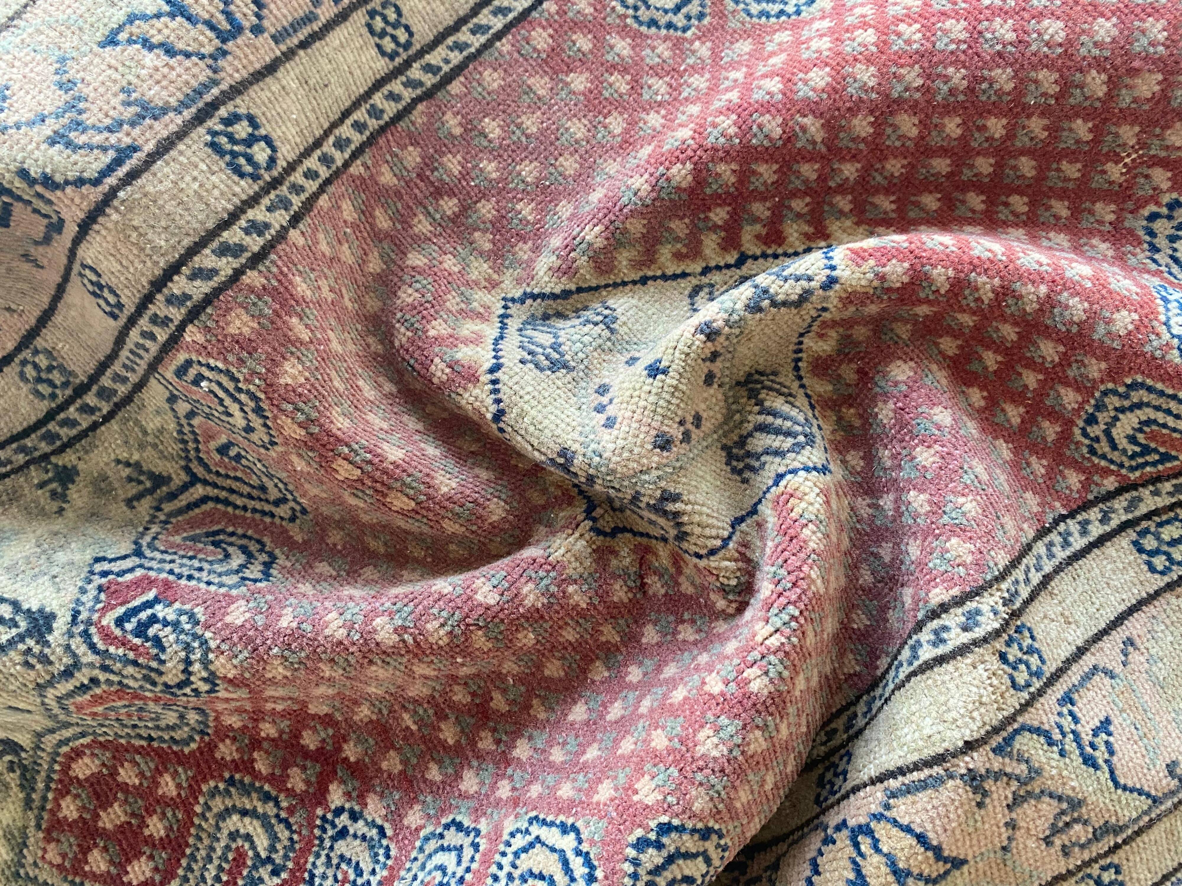 Small Vintage Rug – Hand-Knotted Turkish Rug 58x100 Cm