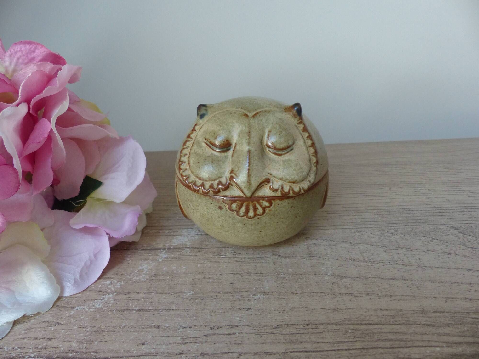 Vintage Japanese pottery owl sugar bowl 1970, zoomorphic owl sugar box
