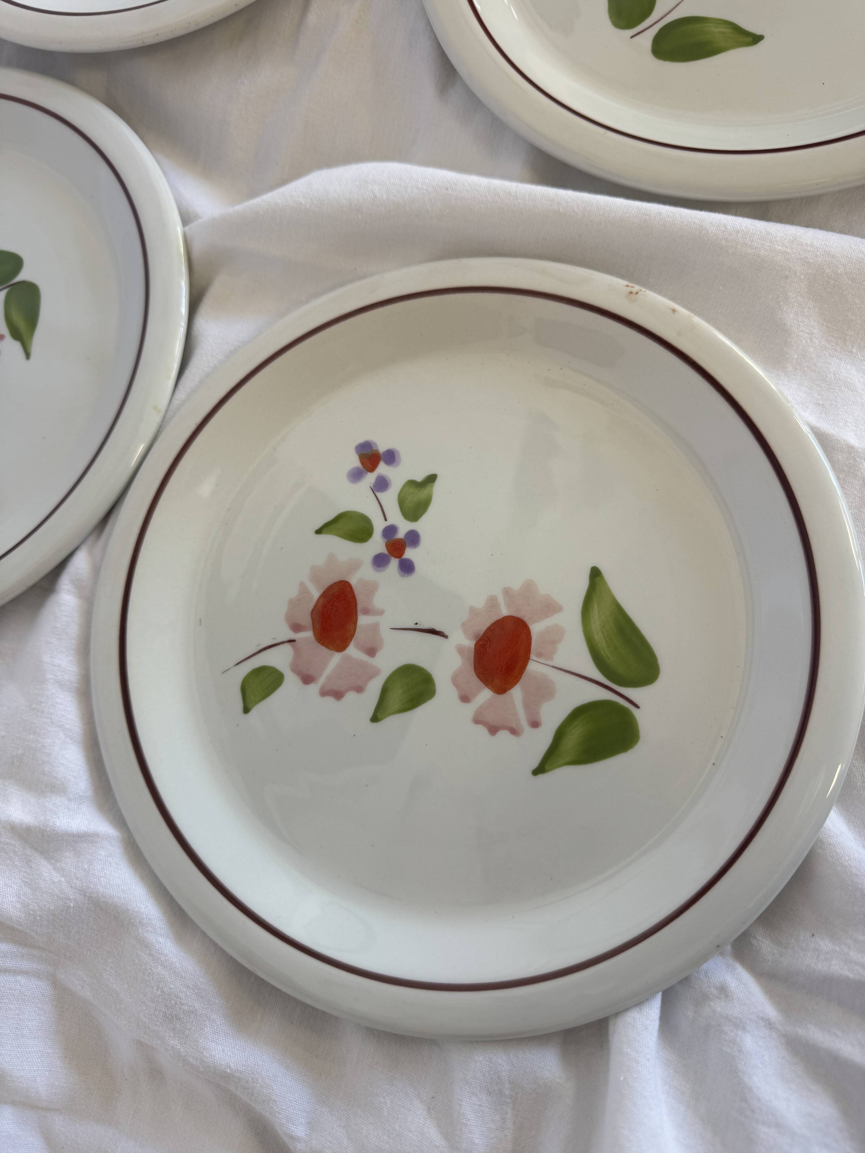 Flowered dinner plates