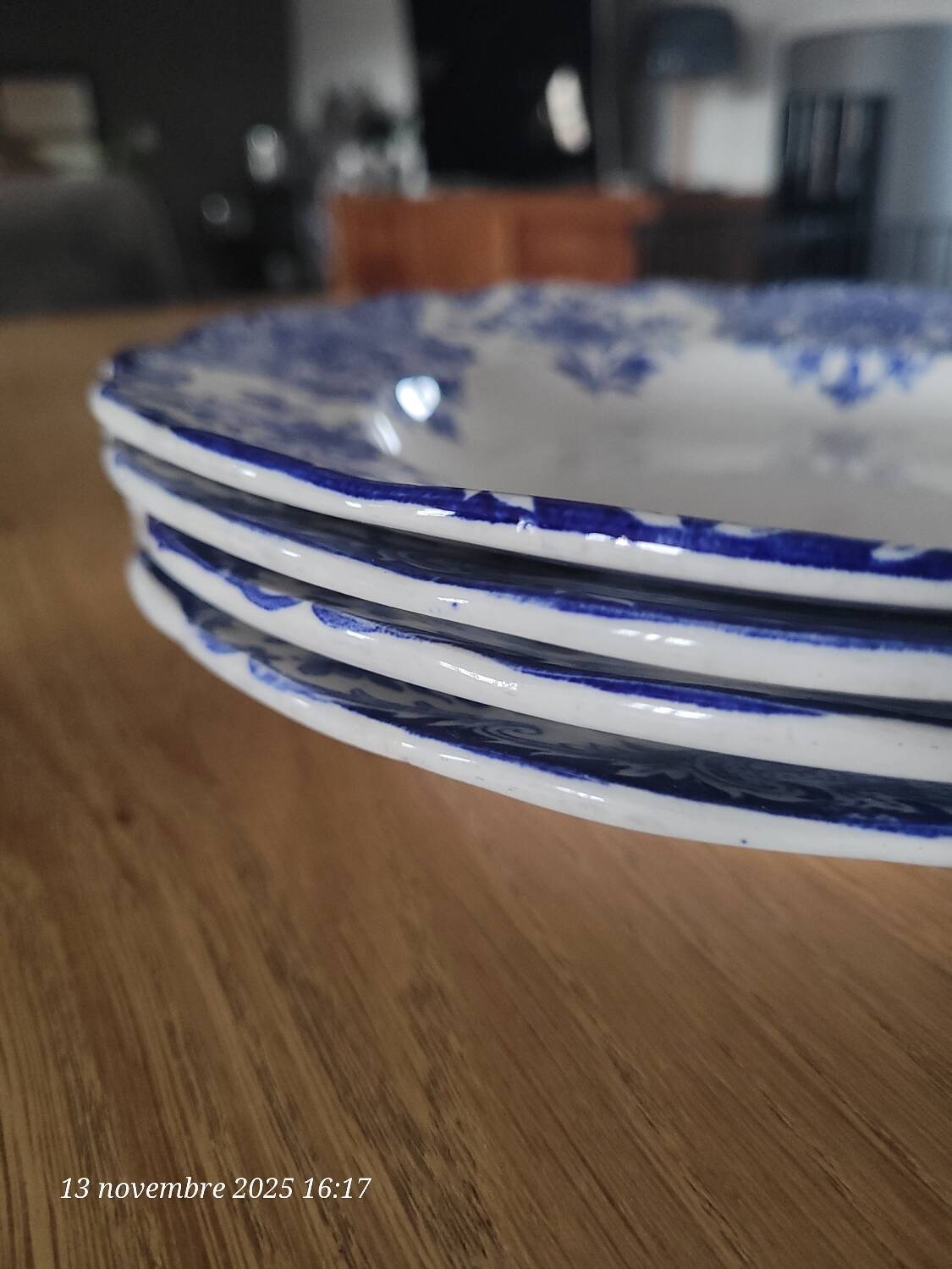 4 assiettes creuses Dordrecht Boch Frères La Louvière