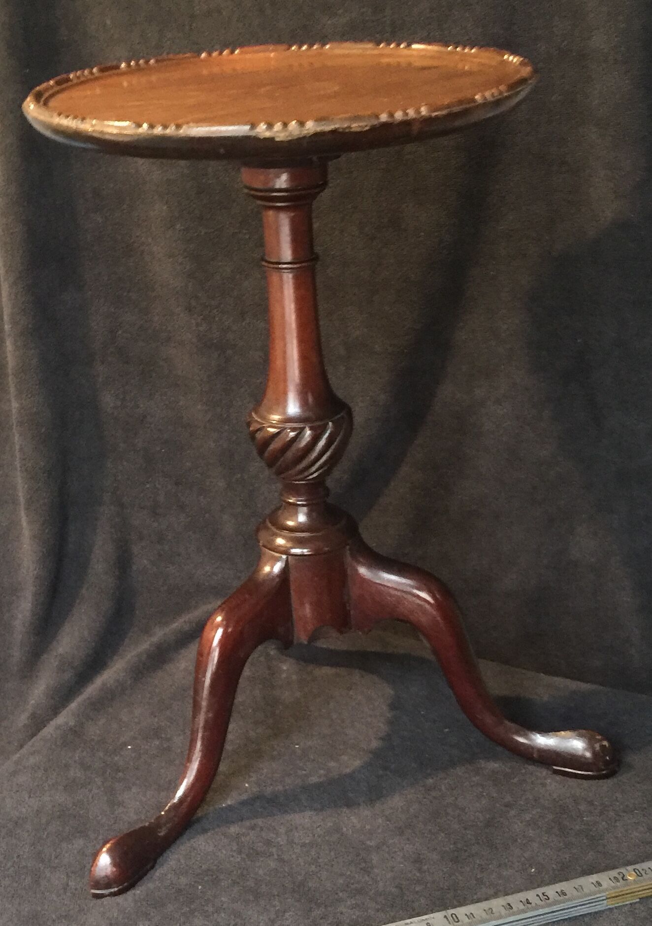 Small 19th-century English mahogany tripod pedestal
