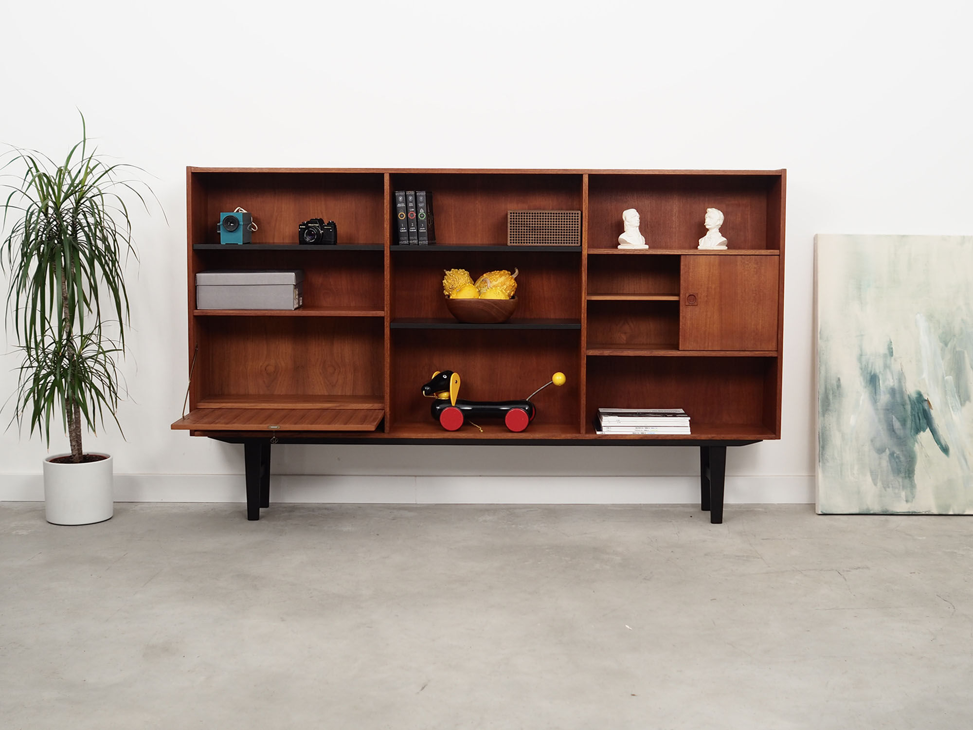 Teak bookcase, 70s, Danish design, production: Farsø Møbelfabrik