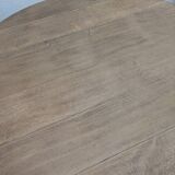 Round table in raw oak