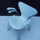 Chaise grise Mod. 3207 Arne Jacobsen