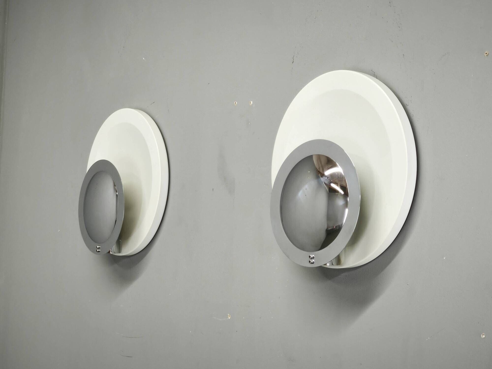 Pair of Italian Space Age Chrome and White Wall Lights, 1970s