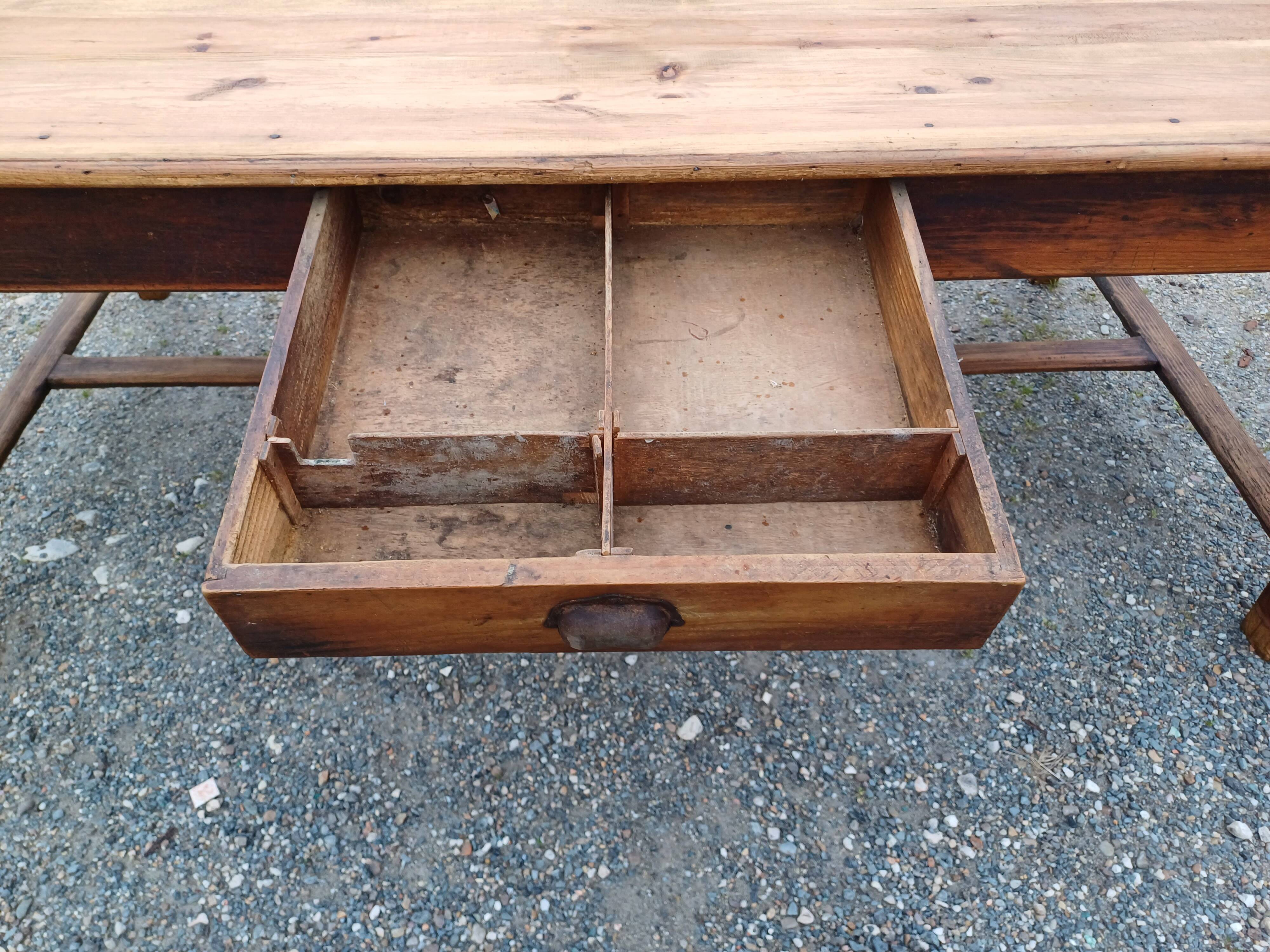 Country Pine Farmhouse Table, 4 Drawers.