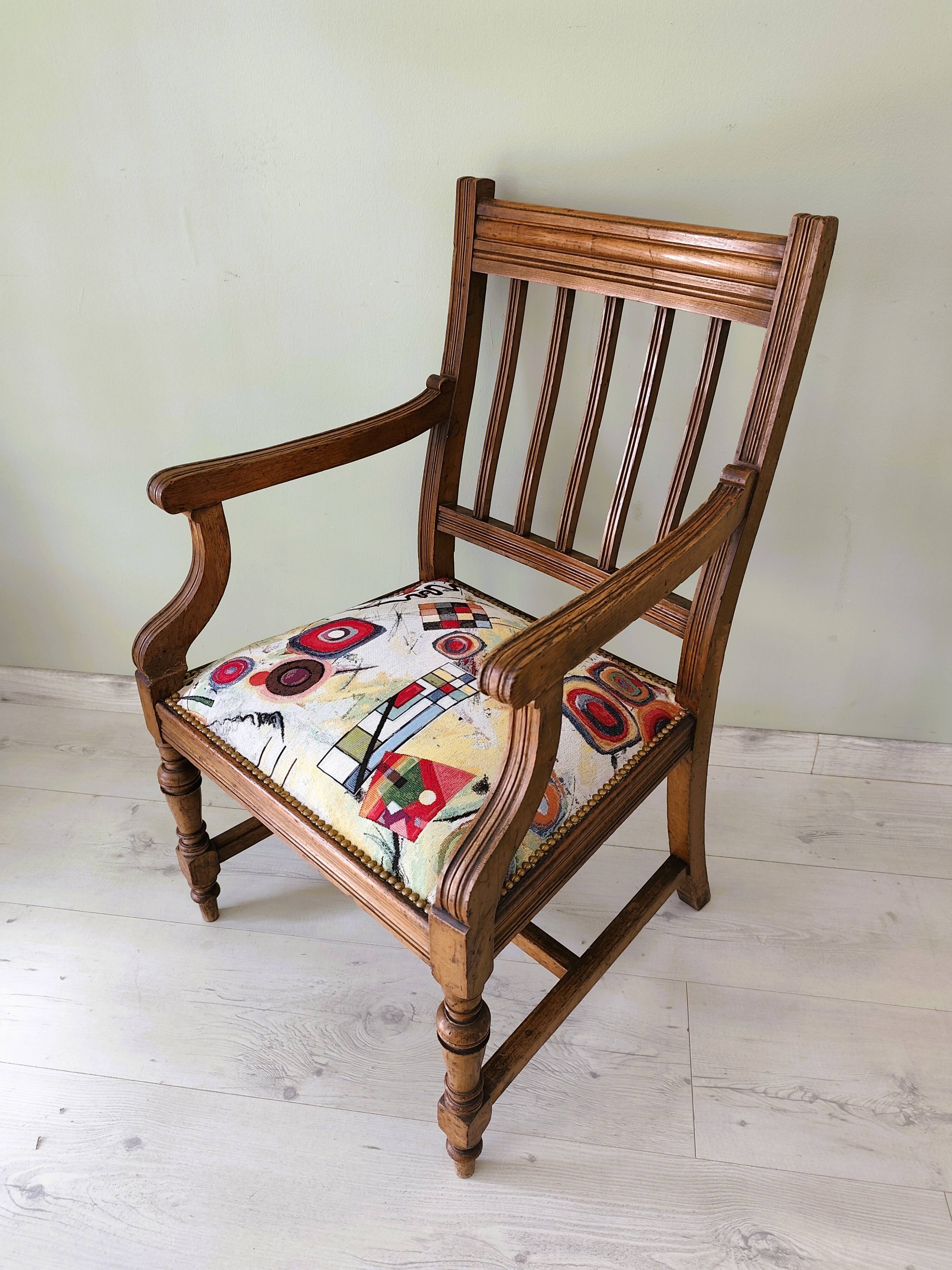English style armchair in solid wood