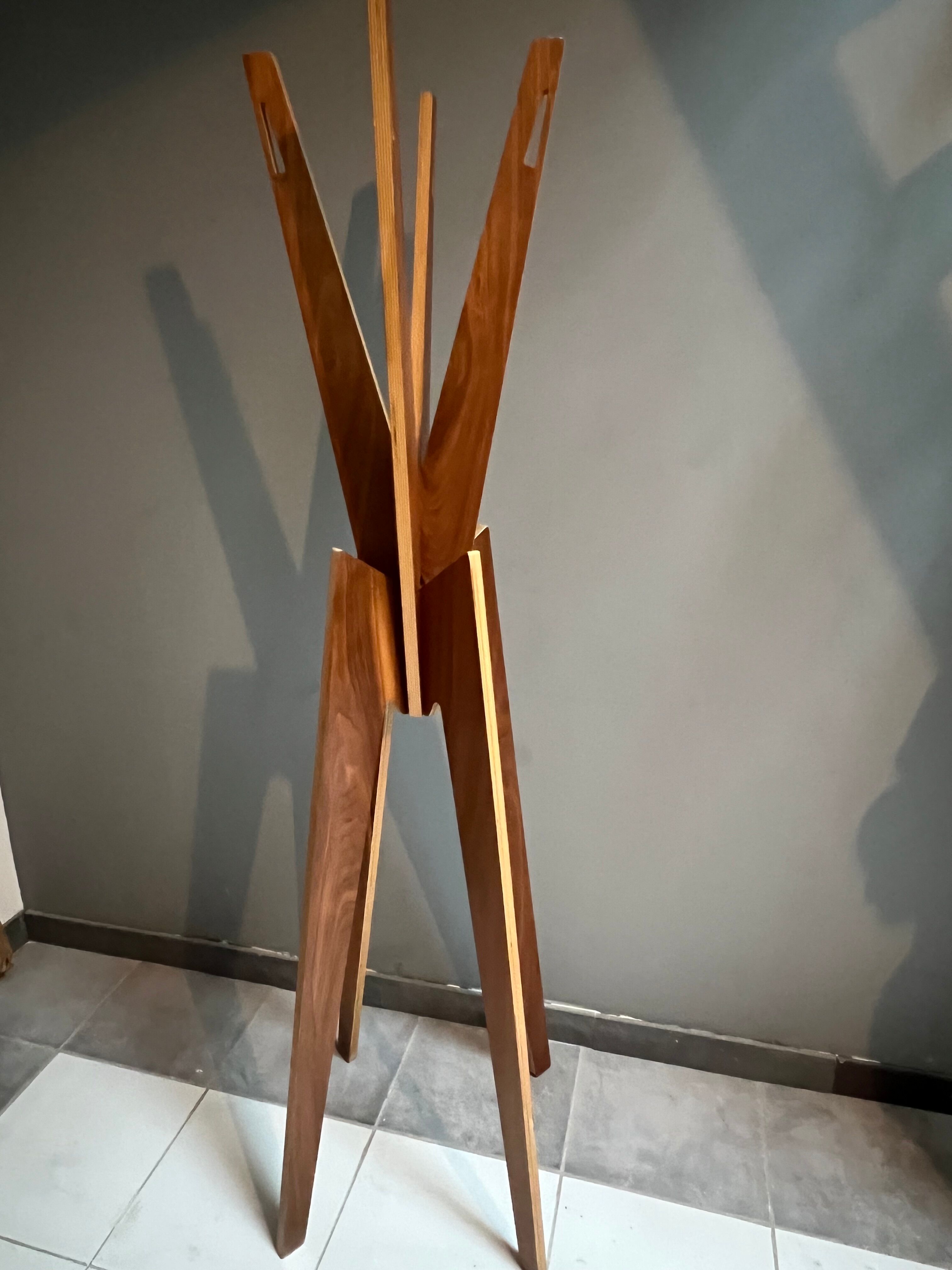 Porte manteau design  "nyota" shin et tomoko azumi