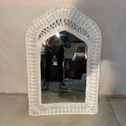 Ensemble chambre rotin blanc : commode, miroir, lit, panier