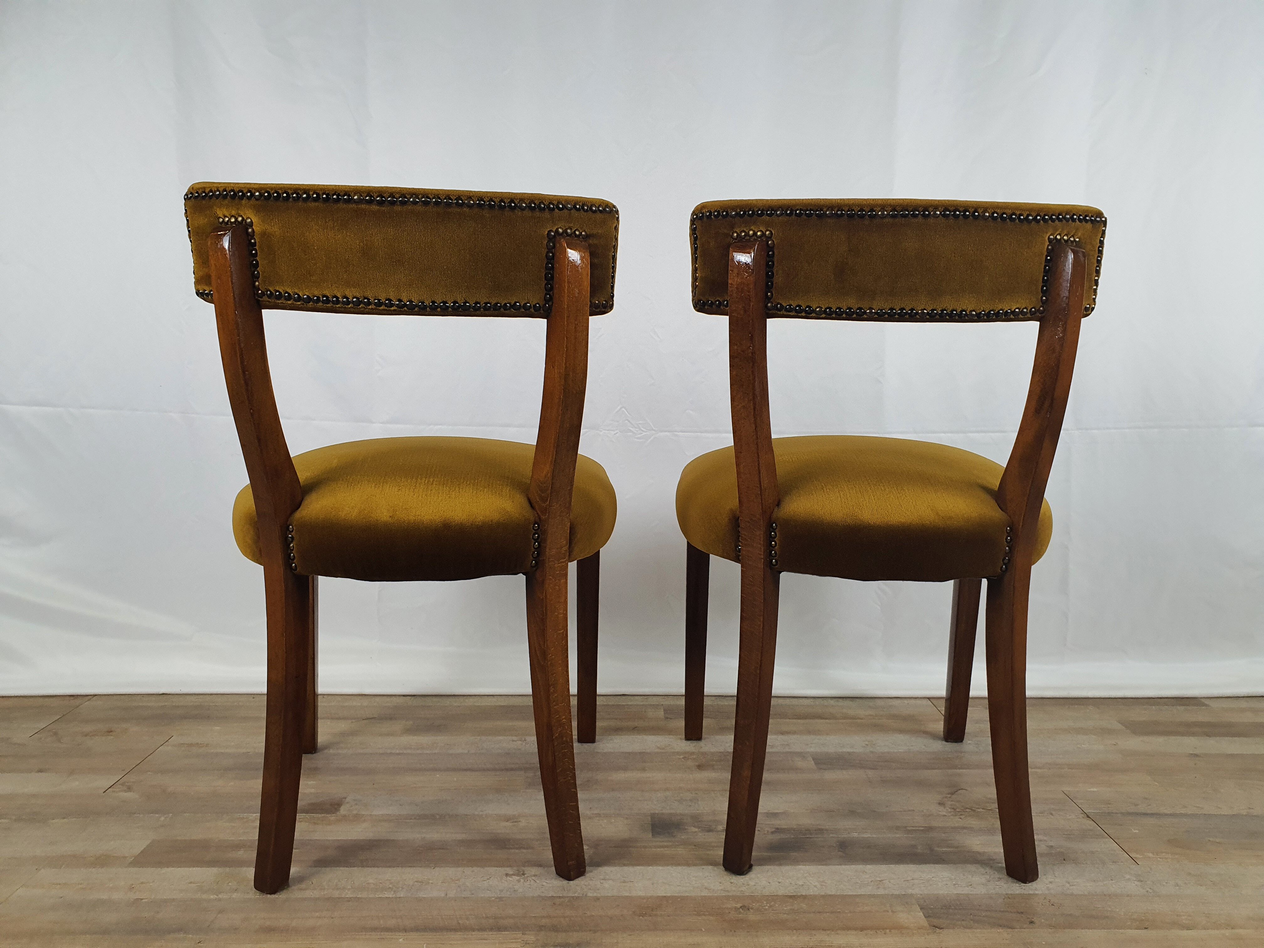 Set of two padded chamber armchairs