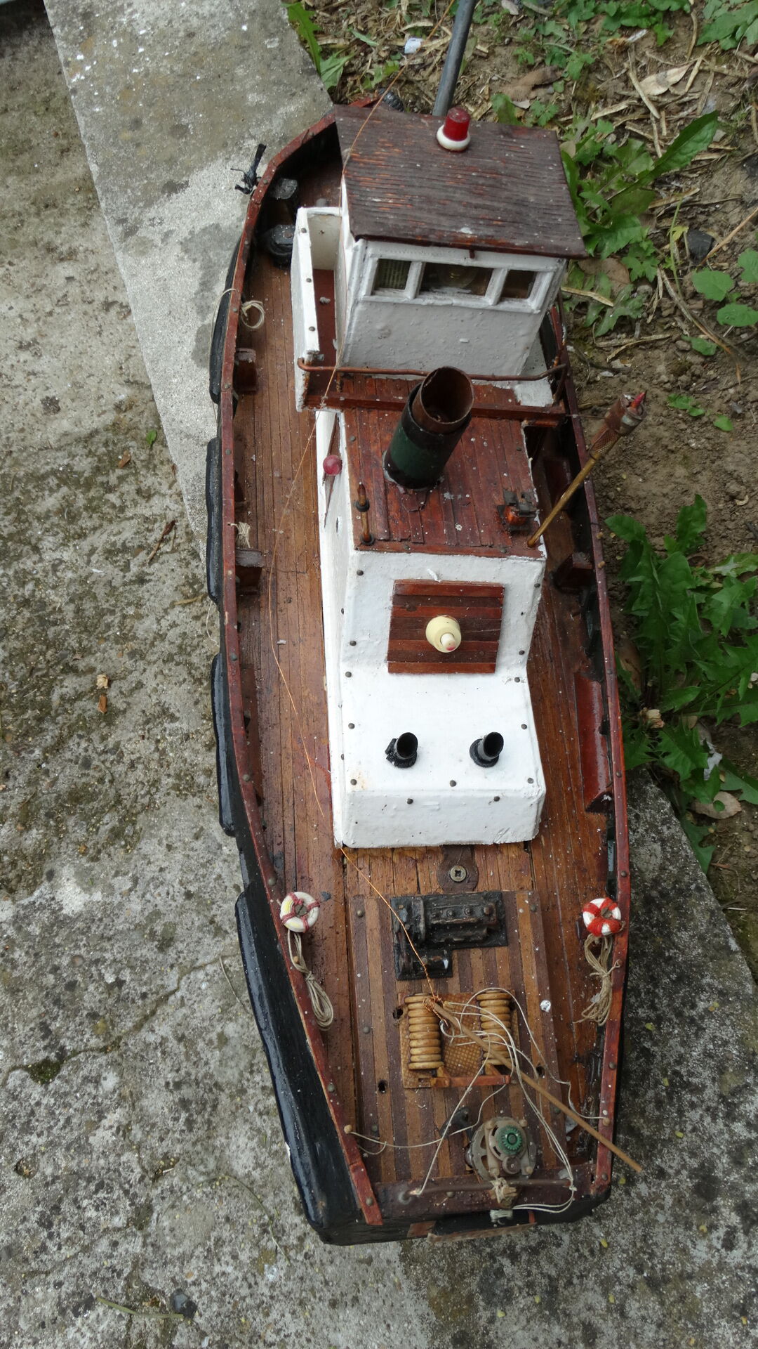 Boat tug bee 22 le havre jouet 70s