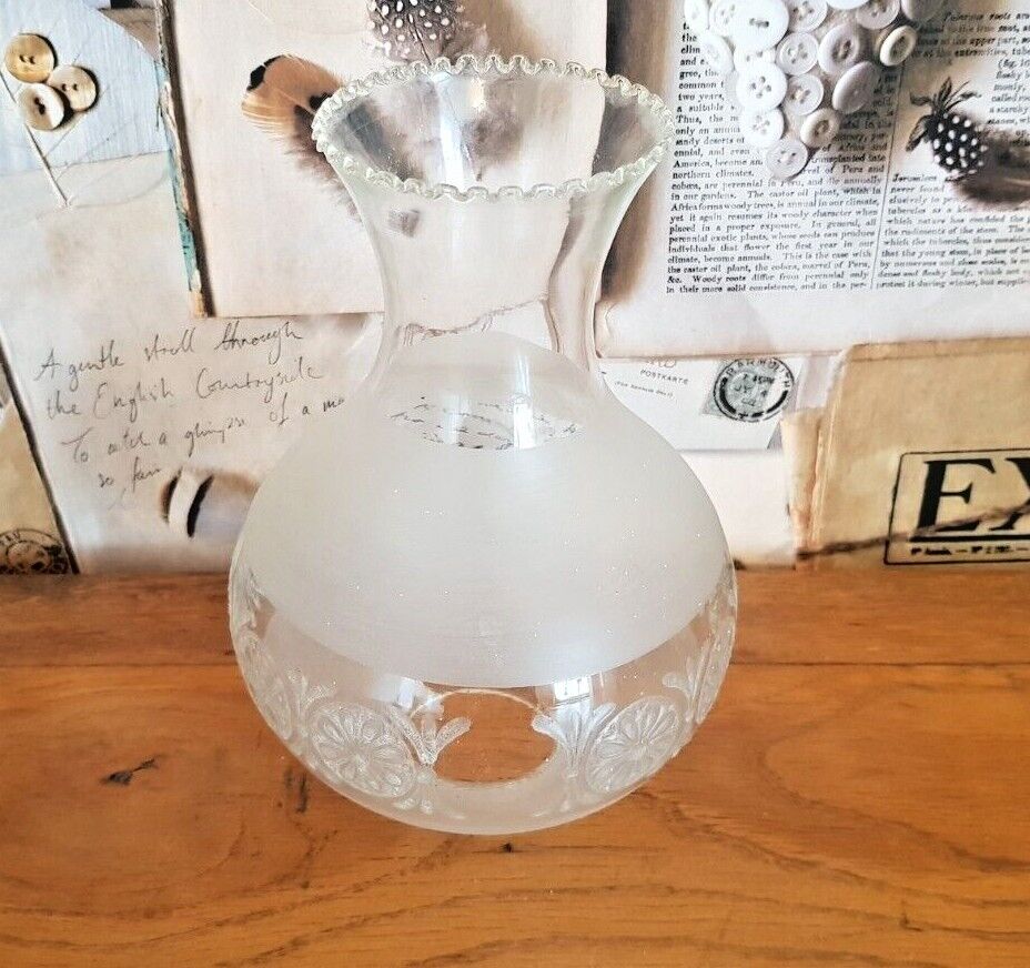 Vintage french glass replacement shade floral decoration frilled top edge 3650