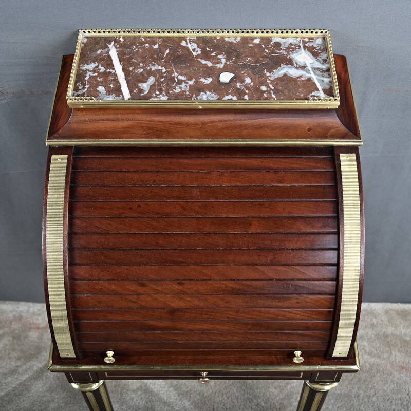 Small mahogany living room furniture, Louis XVI style – 2nd half of the 19th century.
