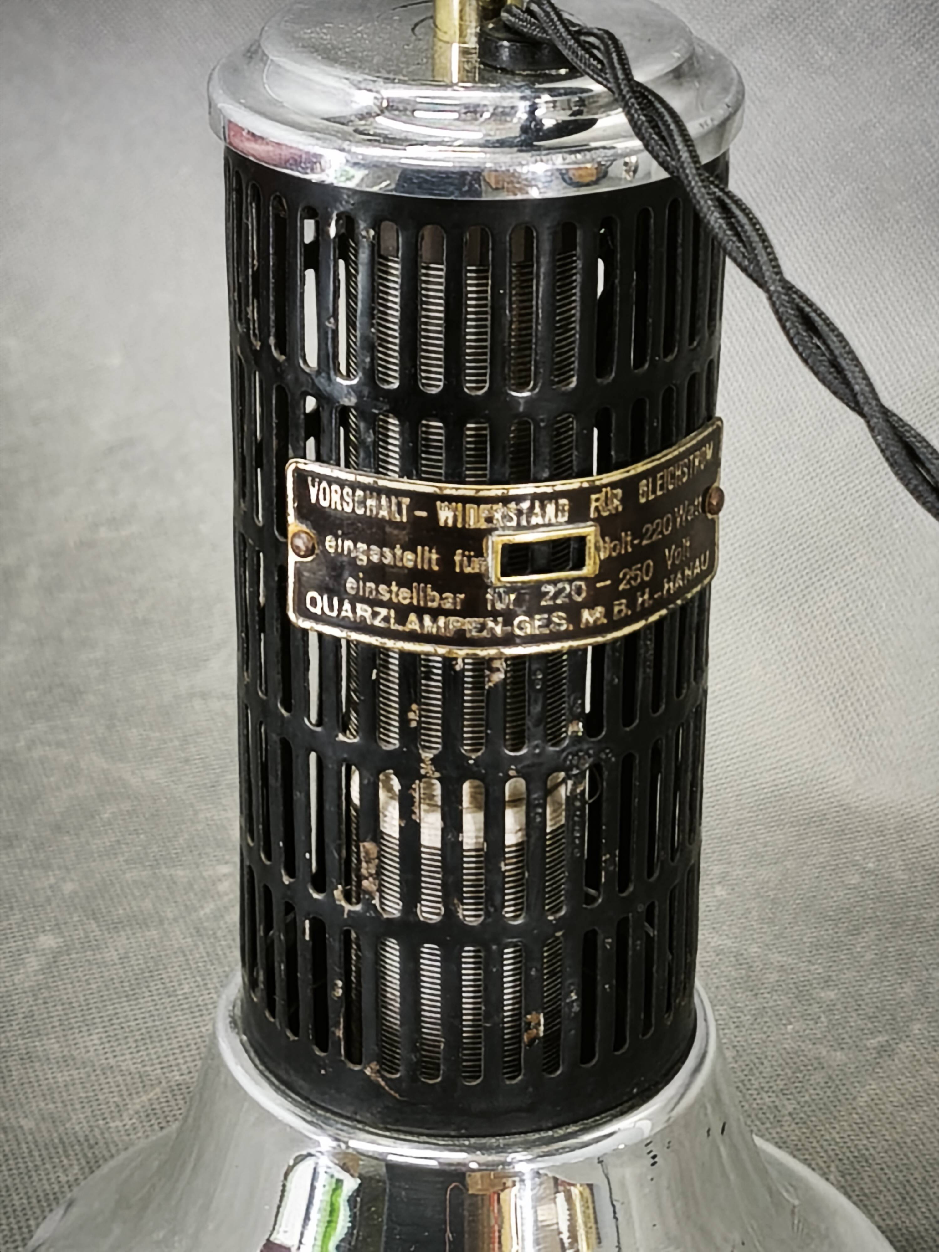 1930s Bauhaus Hanau Quartz Chrome Adjustable Table Lamp, Germany