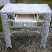 Coiffeuse en rotin blanc vintage années 60-70