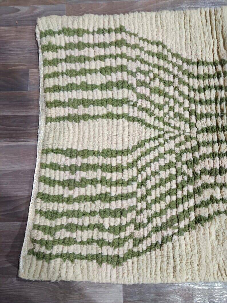 Traditional handwoven Berber rug size 140 x 260 cm