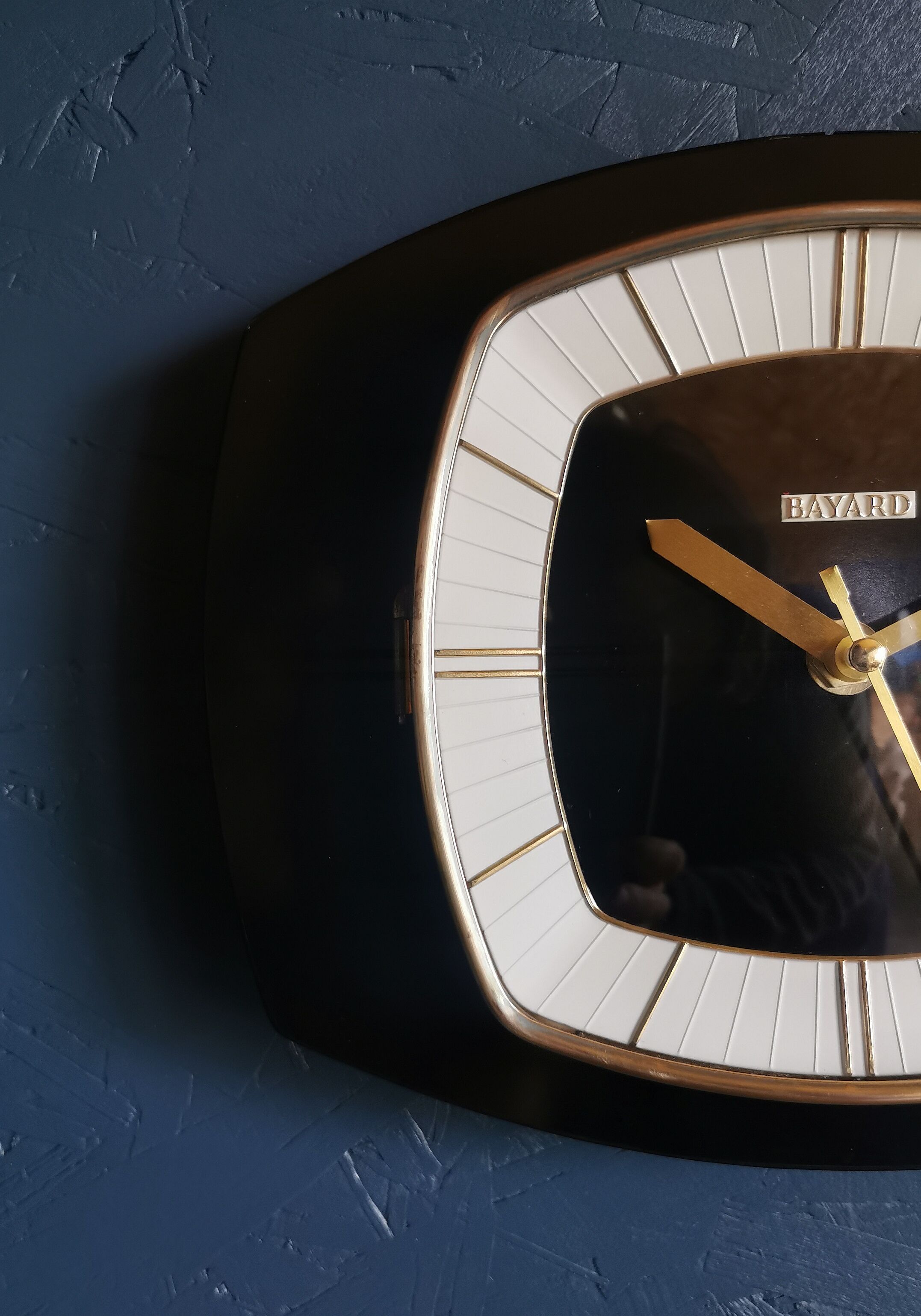 Vintage formica clock silent trapezoid wall clock "Bayard noir"