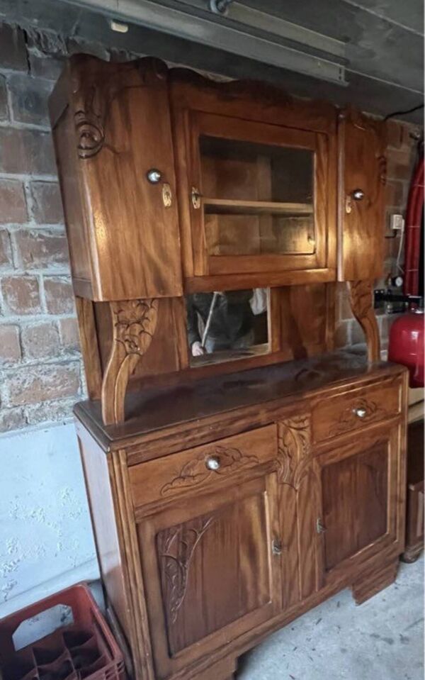 Buffet deux corps ancien en bois sculpté – Art Nouveau – vitrine et miroir