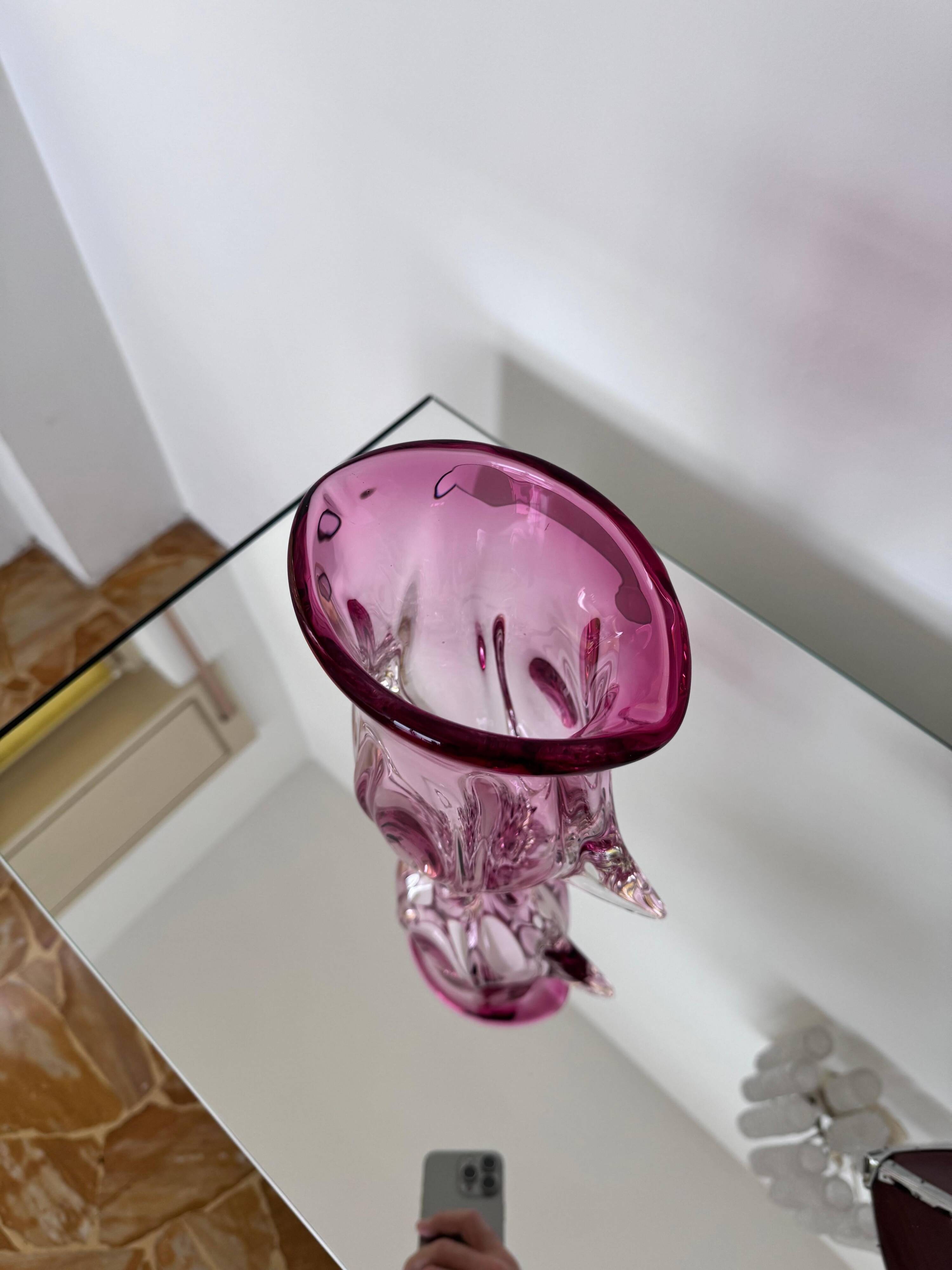 Vase sculptural massif rose, Murano "Sommerso" Artenuove par Pustetto et Zanetti