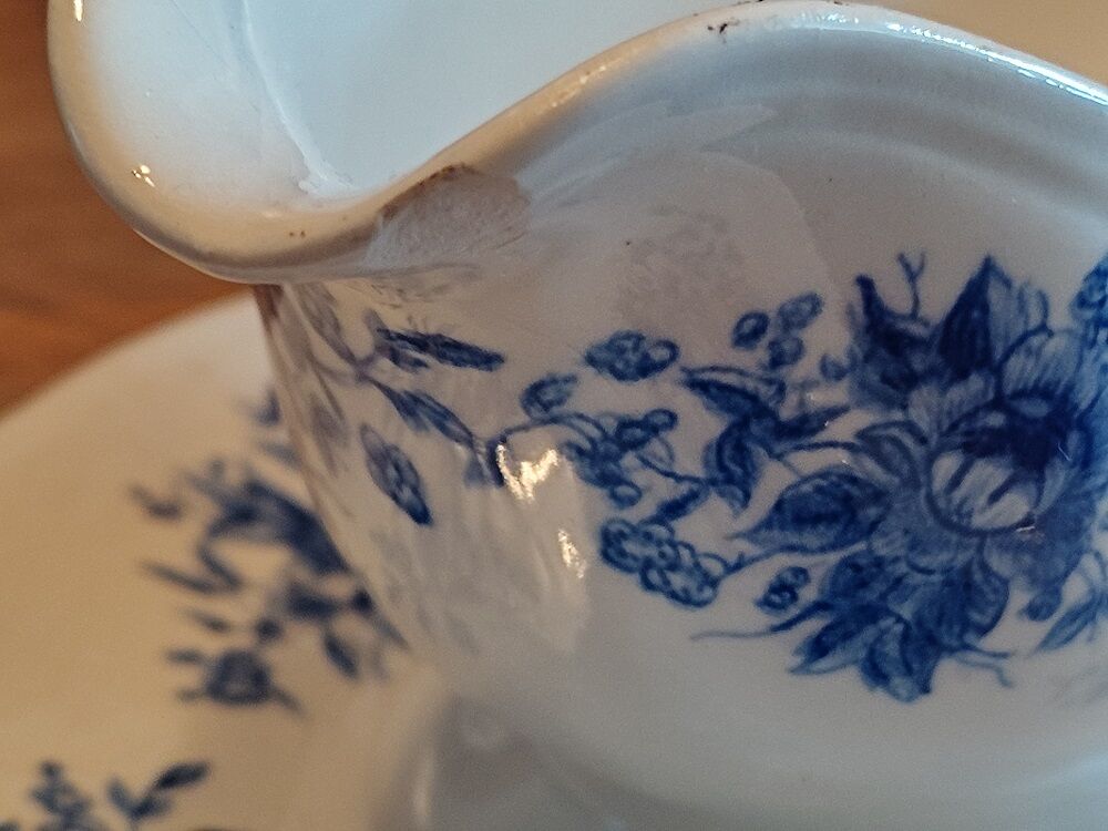 Saaucière porcelain Sarreguemines old romantic décor blue
