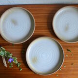 Set of 3 stoneware dessert plates with raised edges