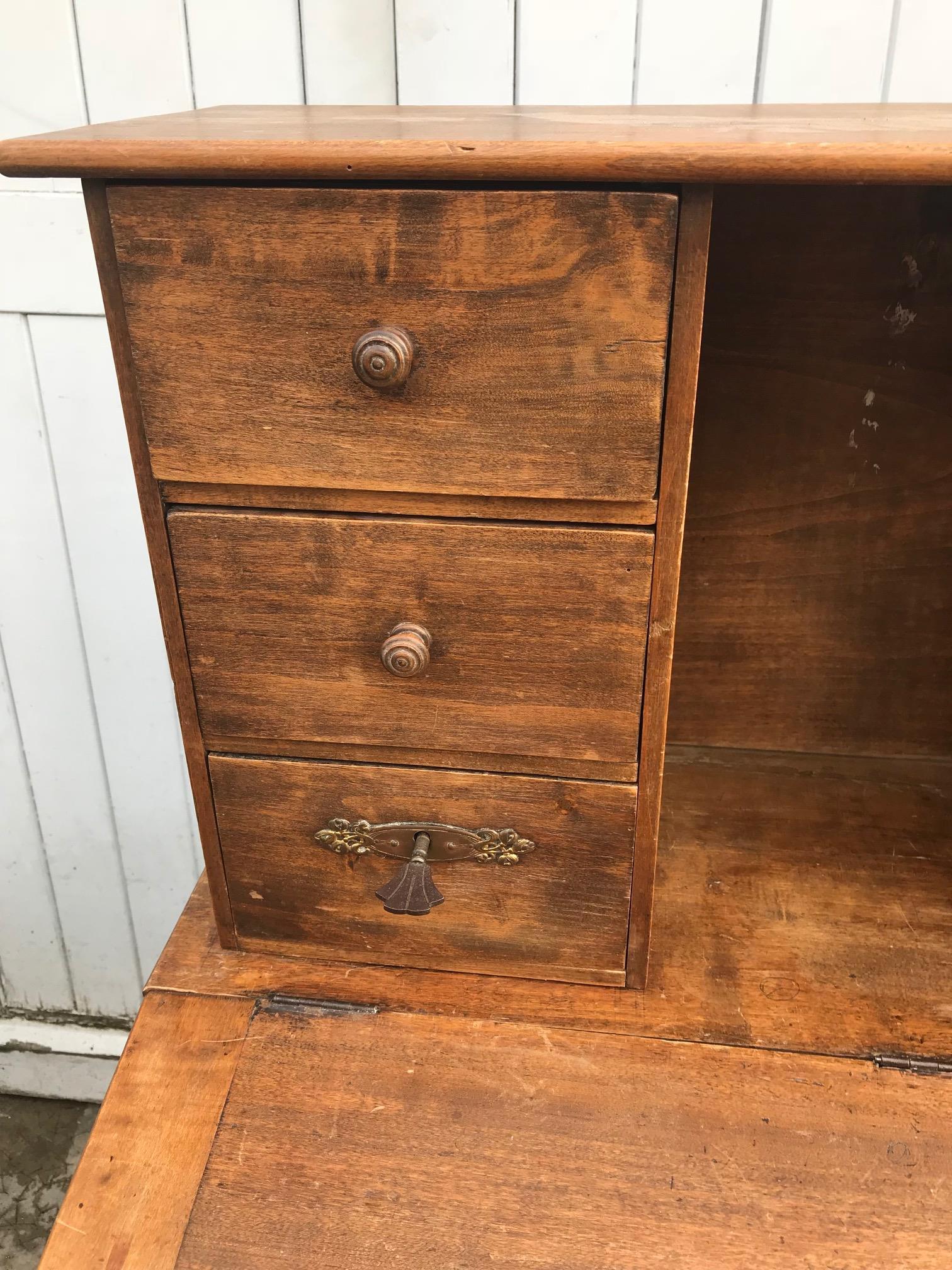 Bureau de pente aide notaire