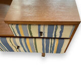 Dressing table in natural wood and fabrics