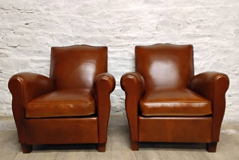 Fauteuils club ancien en crin dossier moustache