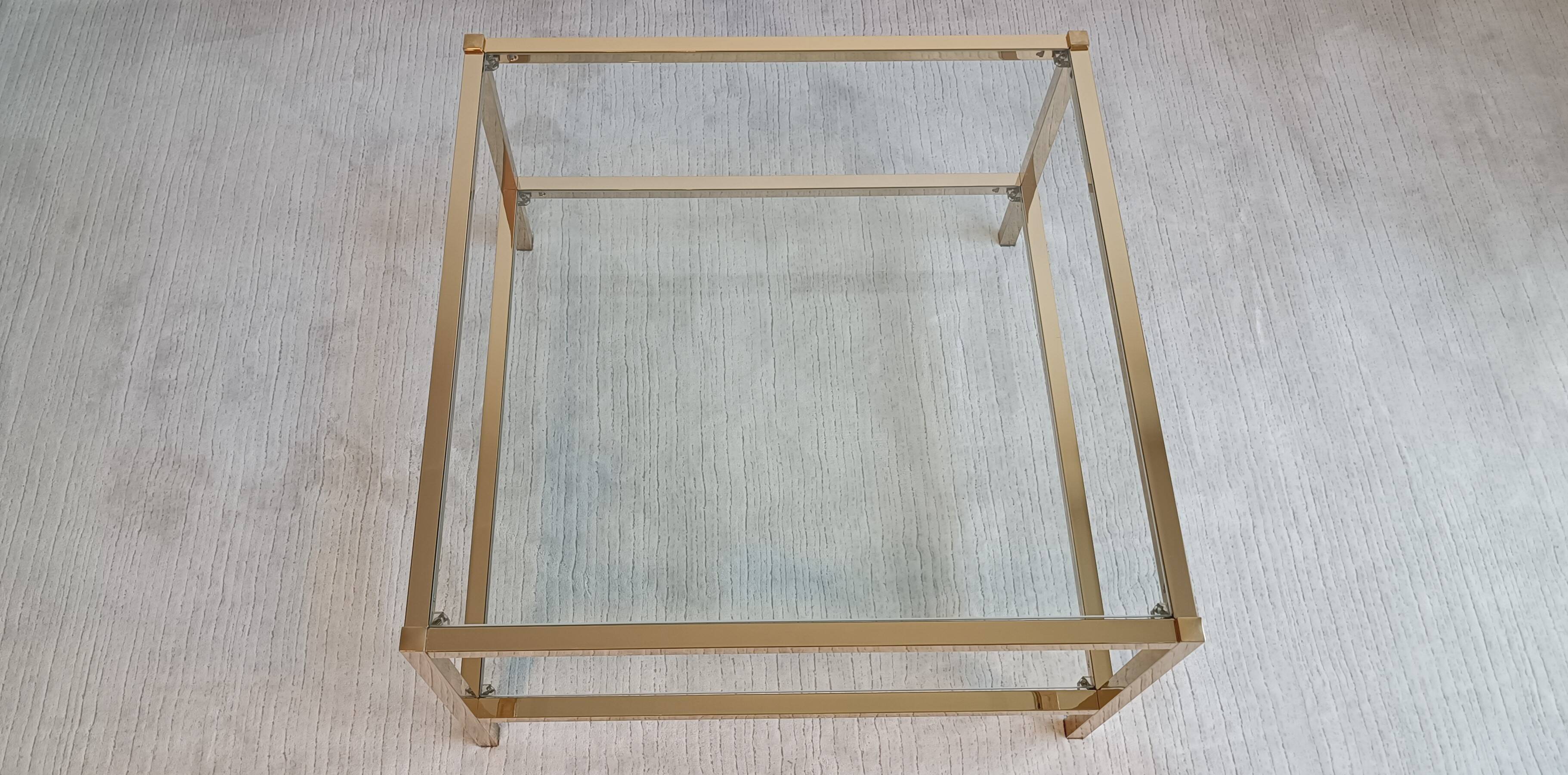 Italian 1970'S coffee table in brass and glass with 2 trays