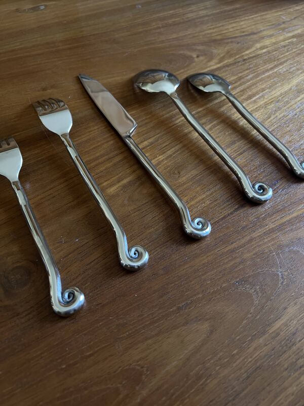 Ensemble 30 couverts design spirale tourbillonnants – inox argent