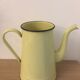 Cafetière émaillée jaune