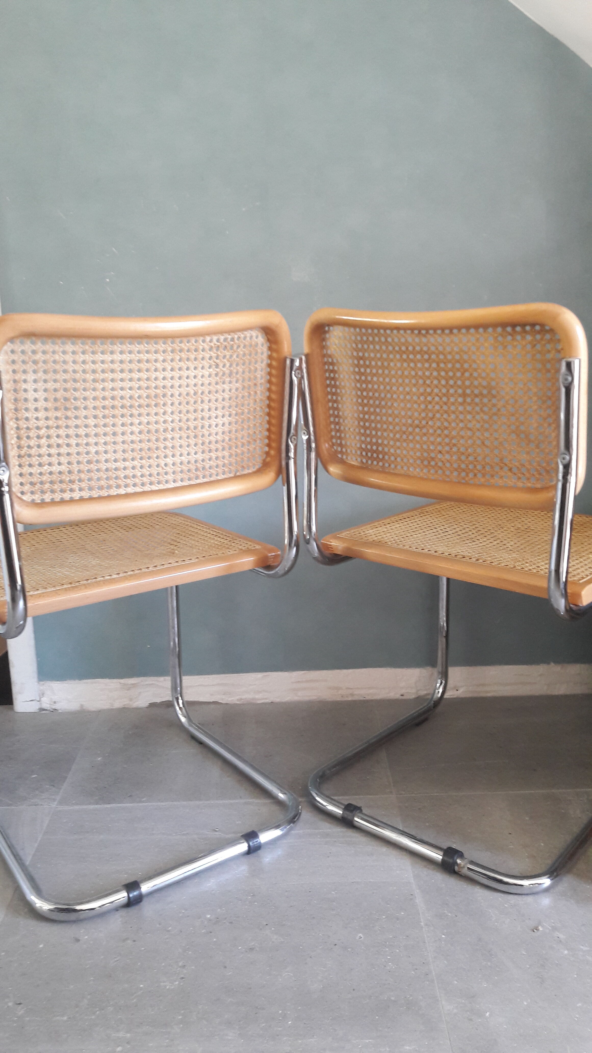 Pair of chairs cesca B32
