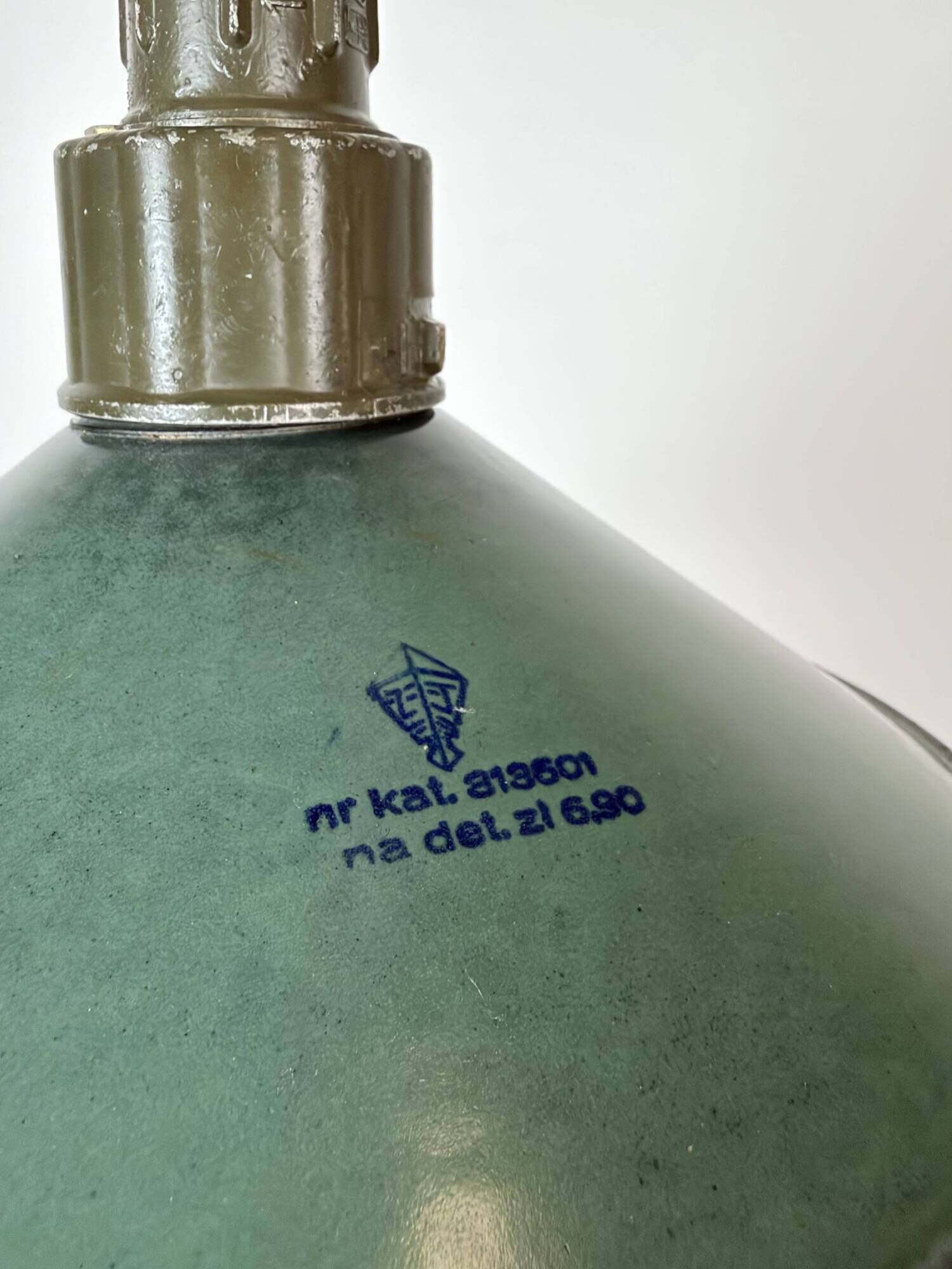 Industrial Green Enamel Military Pendant Lamp with Cast Aluminium Top, 1960