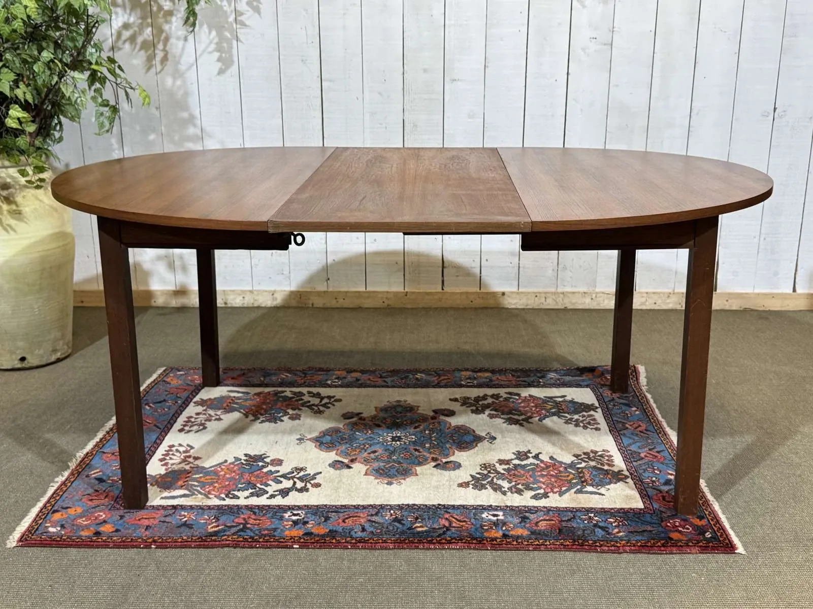 Table des années 1970 en teck avec 1 allonge