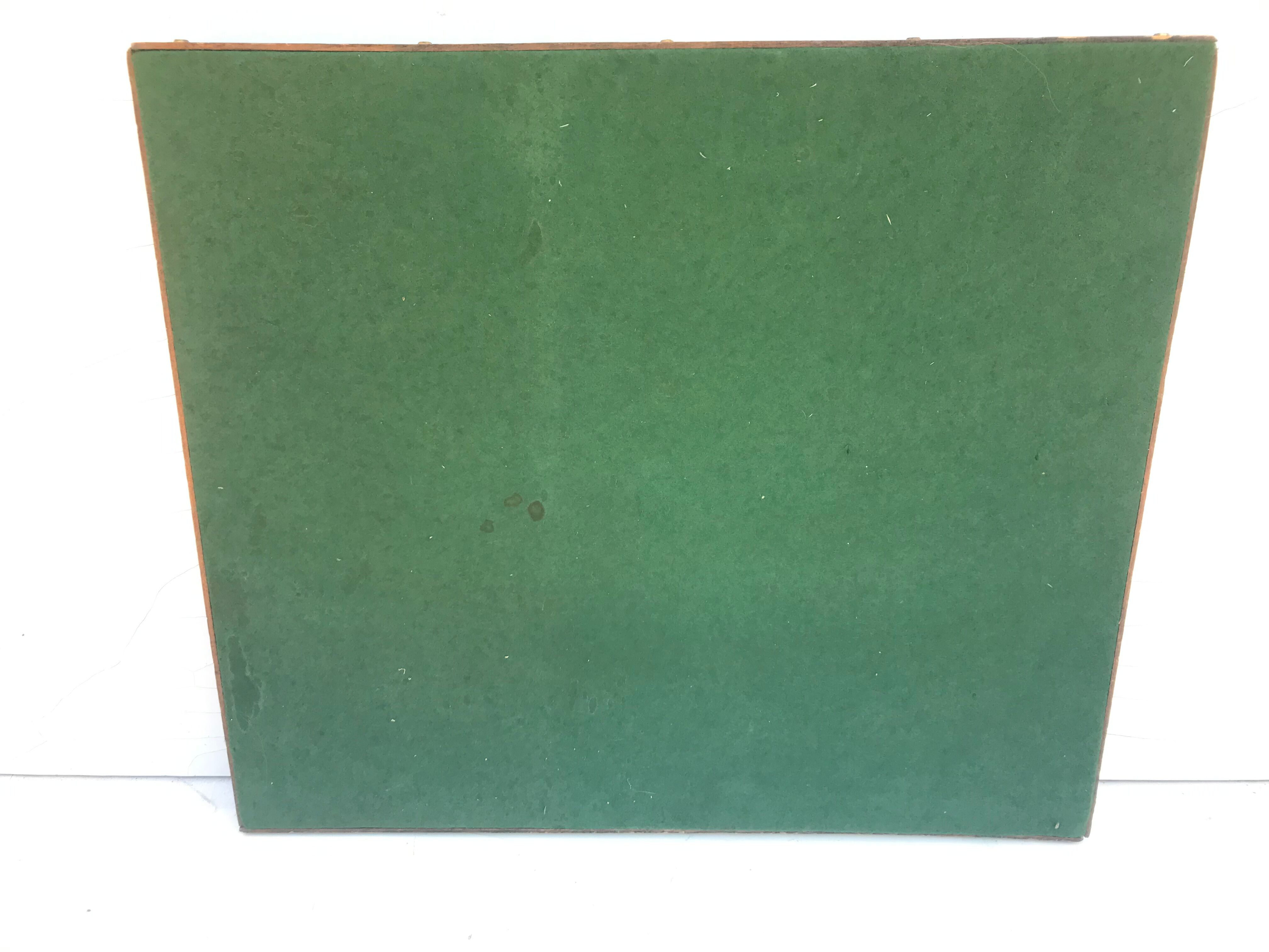 Ancienne table à jeu pliante et son plateau en feutrine verte vintage