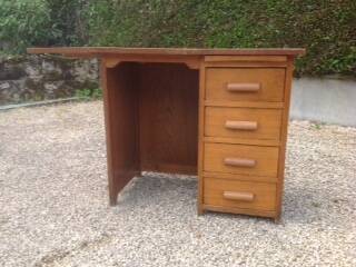 Vintage desk from the 1950s, medium oak