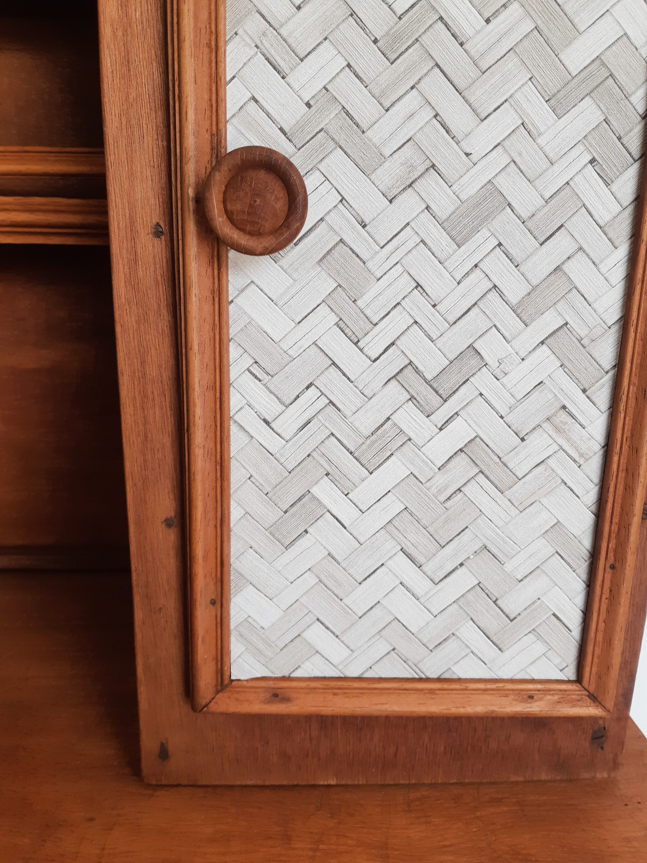 Kitchen cabinet for wooden doll