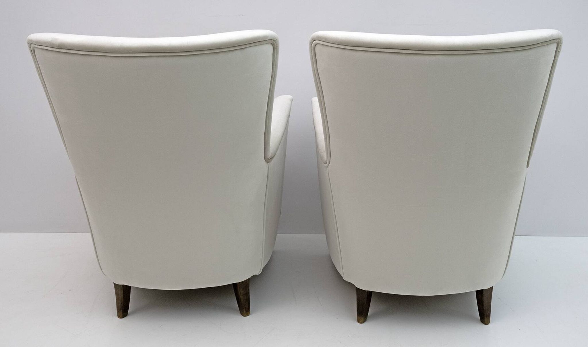 Pair of Gio Ponti Style Mid-Century Modern Italian Velvet Armchairs for Isa