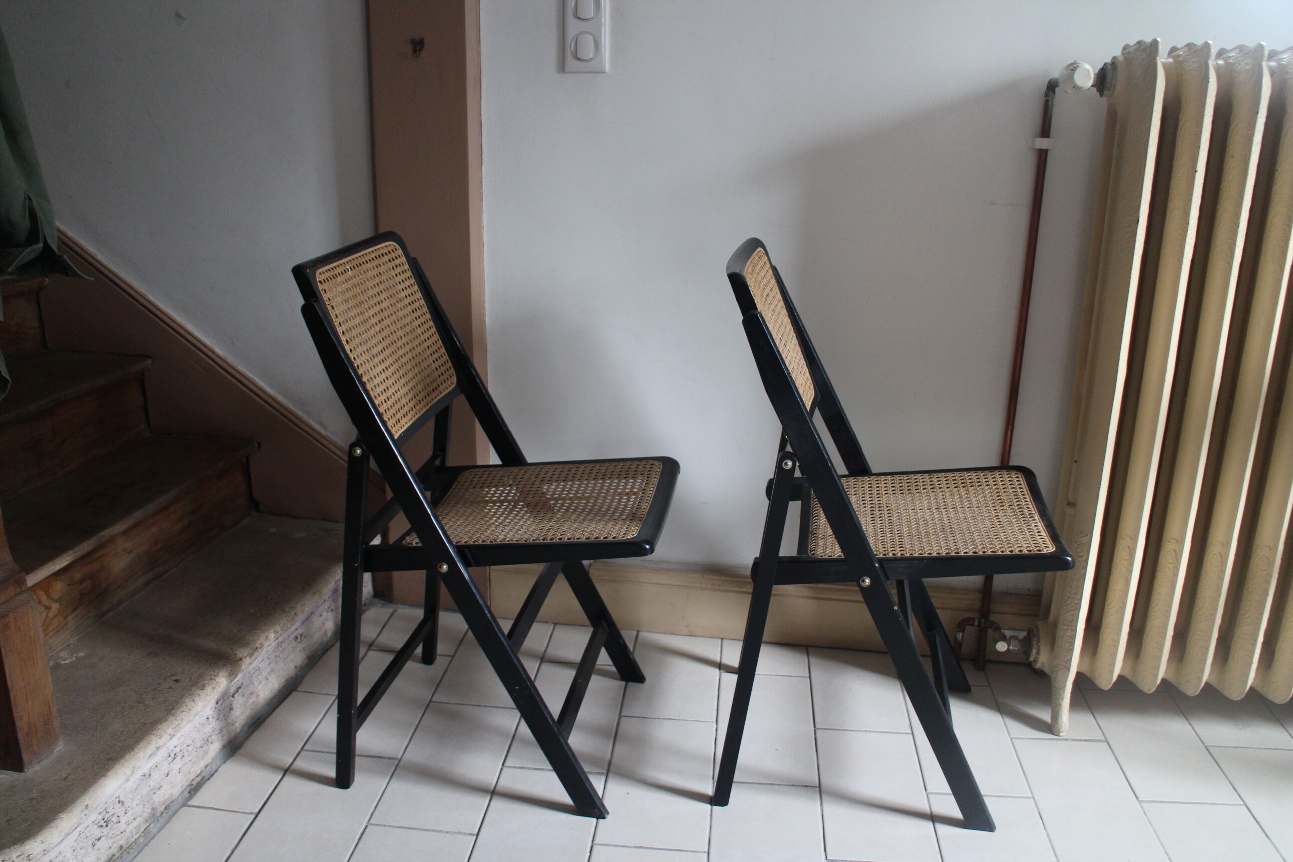 Paire de chaises pliantes bois et cannage