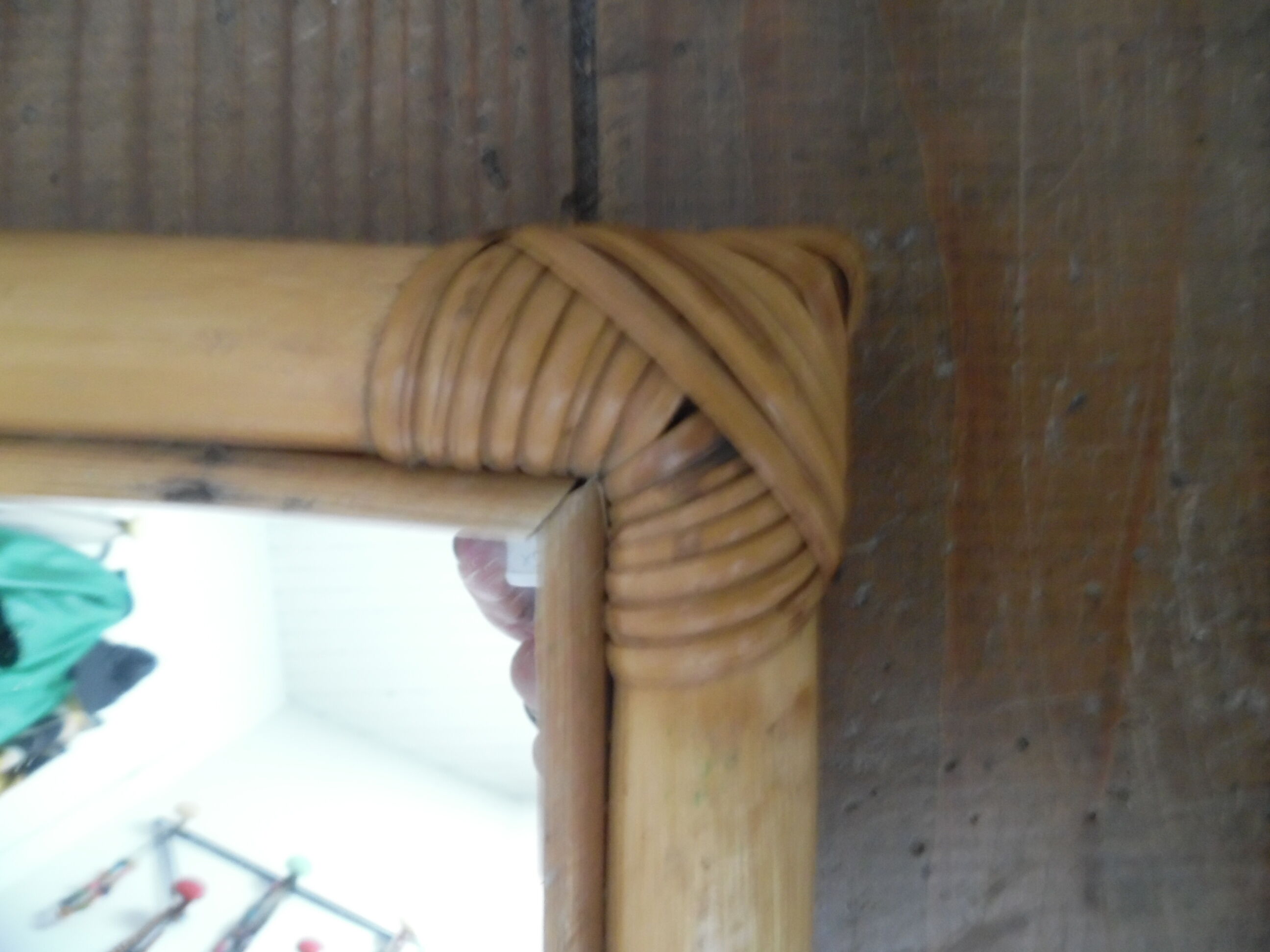 Square rattan mirror 31x31cm