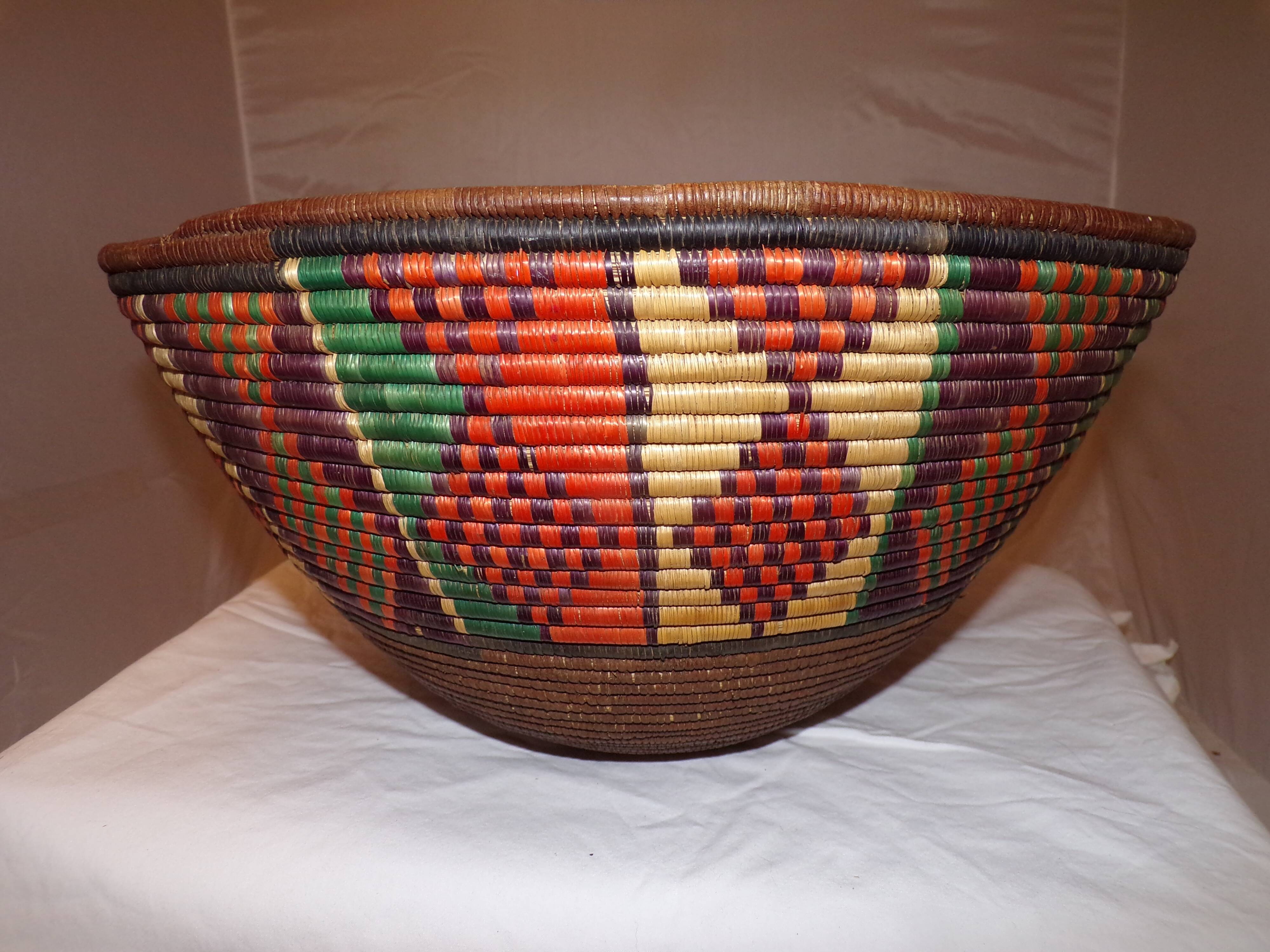 Basket African vintage