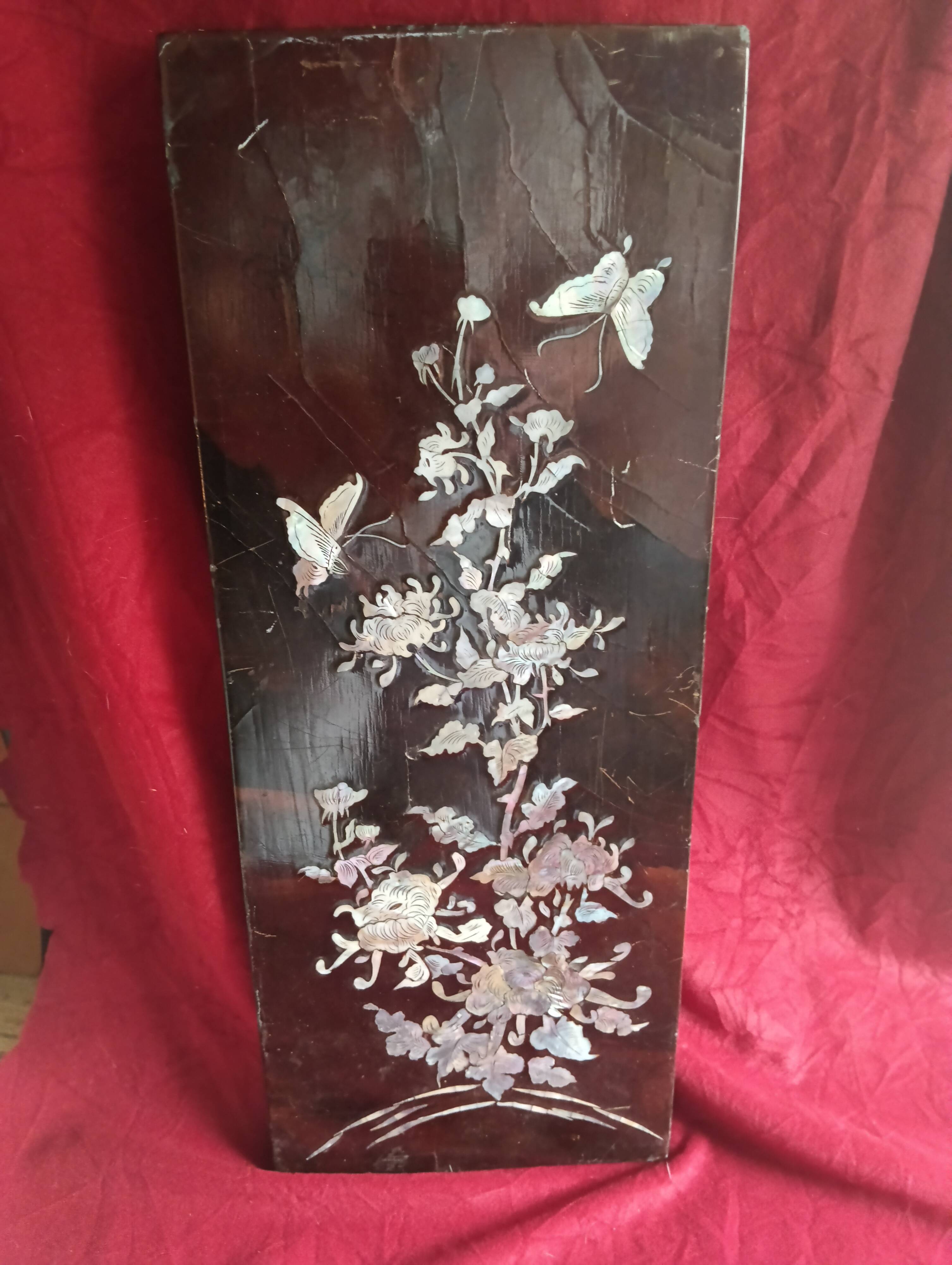 Ancient asian lacquered panel with mother-of-pearl inlay
