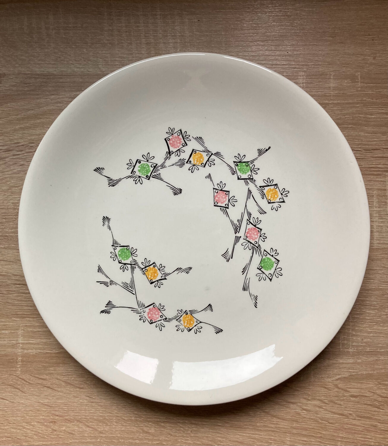 Gien round dish, Tourbillon model