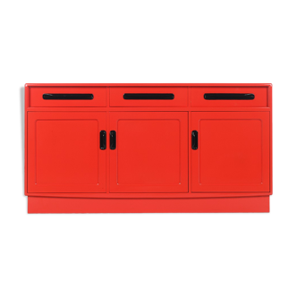 Red laqué wooden buffet with 3 closets and 3 drawers